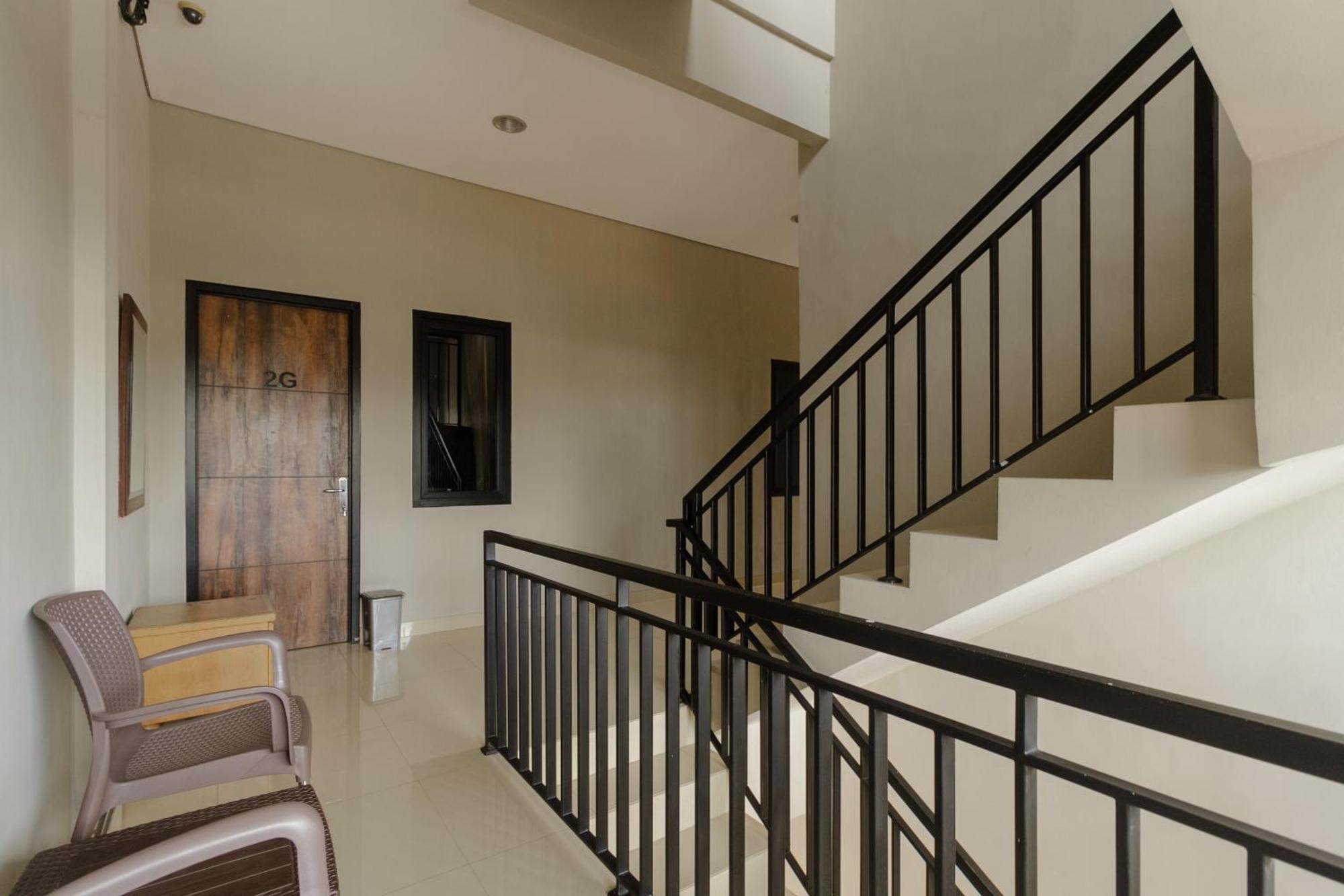 Reddoorz Near Puri Indah Mall จาการ์ตา ภายนอก รูปภาพ